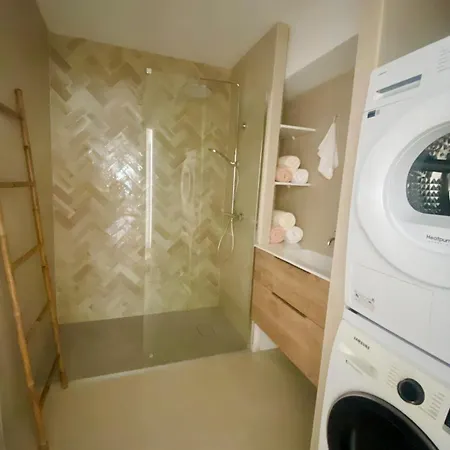 80m2, Le Mourillon, *